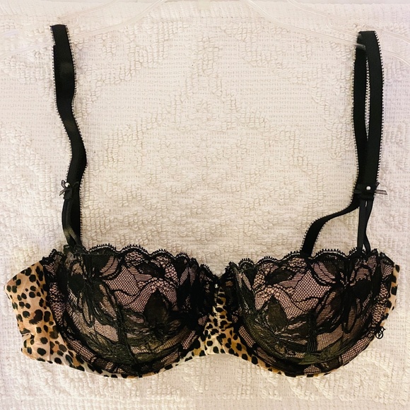 Victoria’s Secret Balconet Bra - Picture 2 of 4
